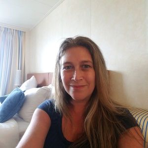 Meet your Posher, Sharon