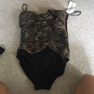 Strapless mirical suit size 8