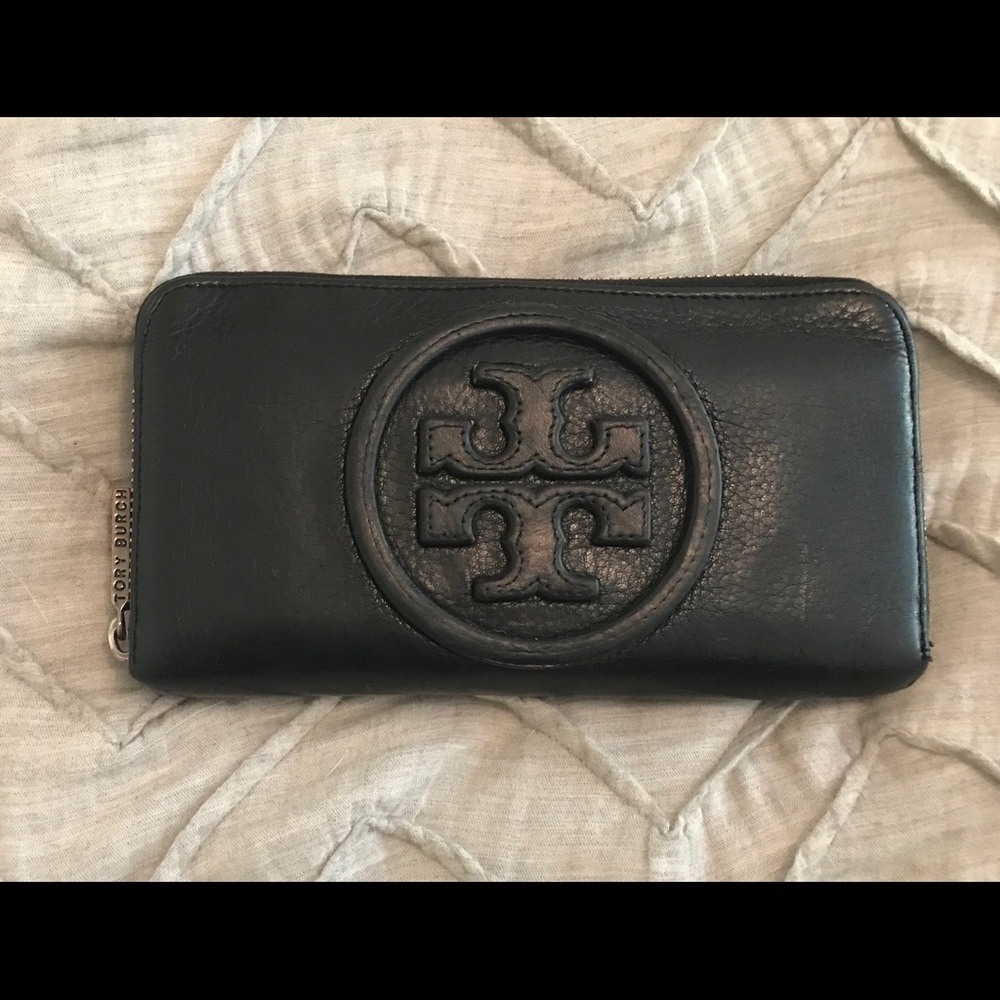 Tory Burch black zip wallet