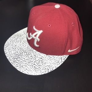 Nike College True (Alabama) Adjustable Hat