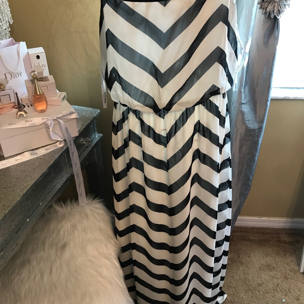 Black and white maxi dress
