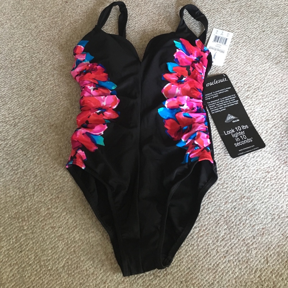 NWT  mirical suit size 8