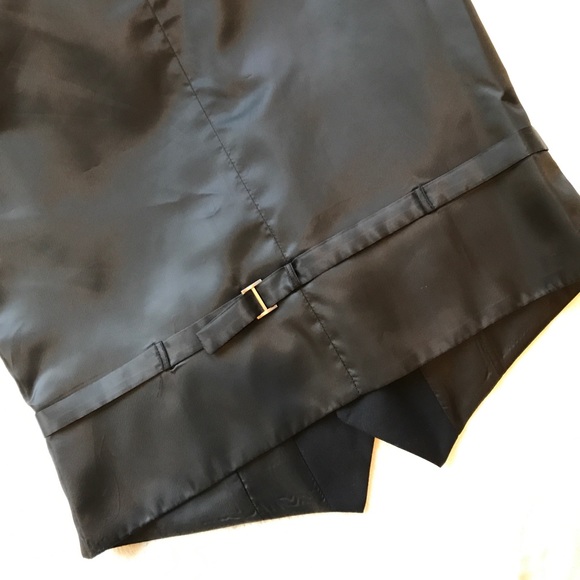 NWOT BLACK VEST - Picture 5 of 5