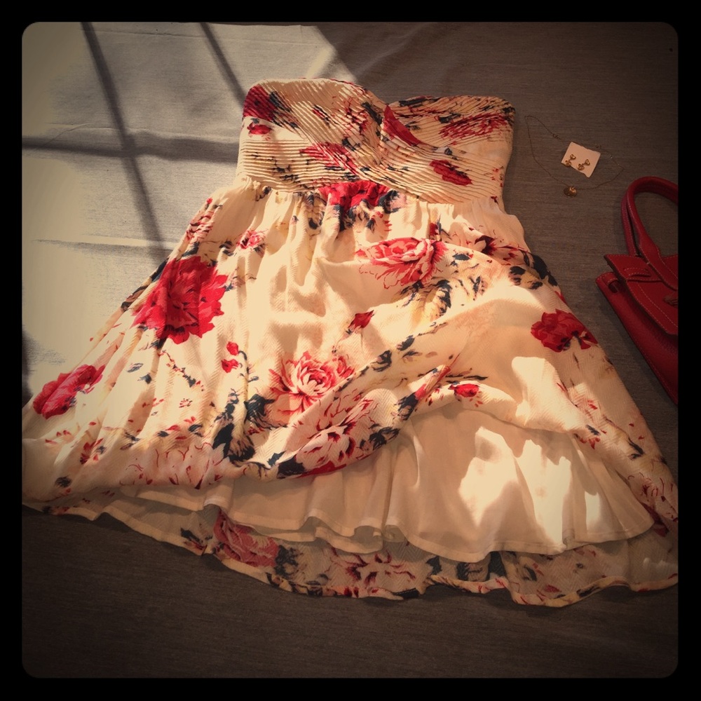 Kimchi Blue Floral Strapless Dress