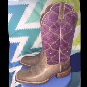 Women's Ariat Square Toe Boots