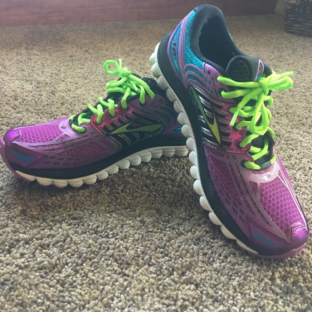 Brooks glycerin 12 running shoes