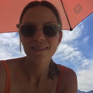 Meet your Posher, Rayna