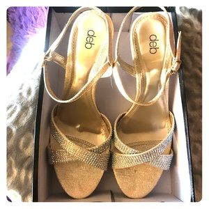 Cream Gold Heels w/ sparkle detail