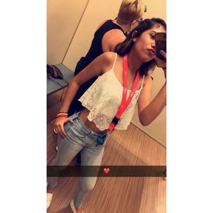 Meet your Posher, Leilani