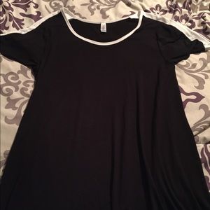 Lularoe Small Classic T Solid Black unicorn