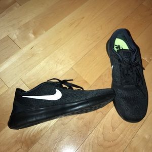 All black nike sneakers