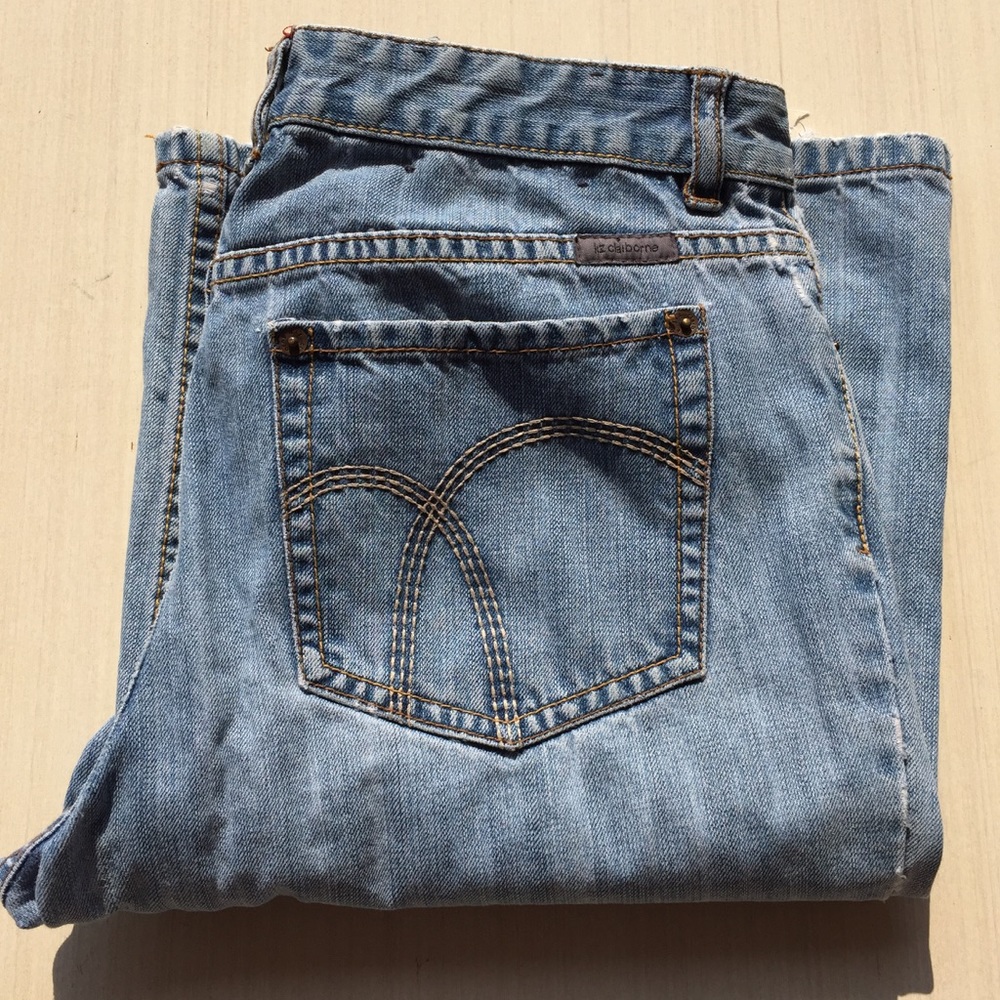 6 R Liz Claiborne boyfriend fit jeans