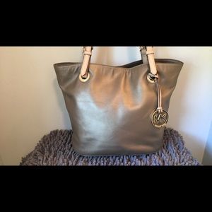 Michael Kors tote