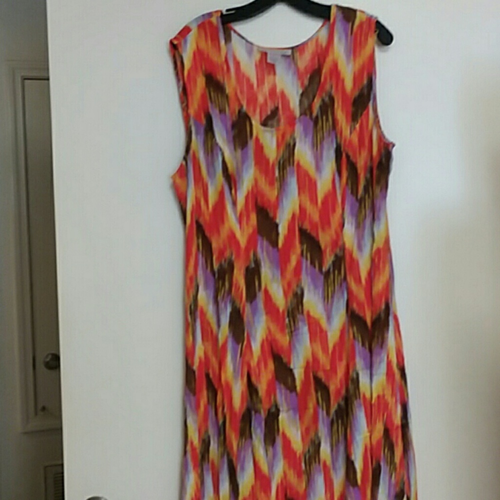 Very flowing crinkle dress, multi colors. Org,bro,