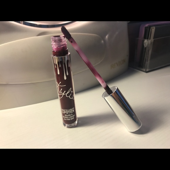 ❌SOLD❌ Kylie cosmetics liquid lipstick - Picture 1 of 2