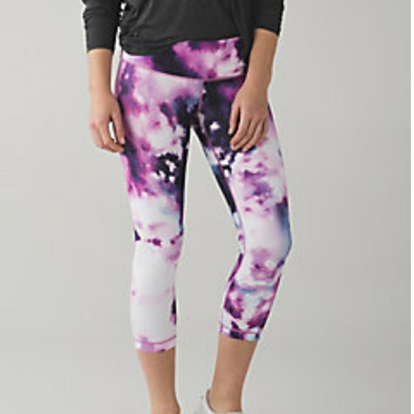 lululemon athletica Pants - Lululemon Wunder Under Crop blooming Pixie 10 NWT!