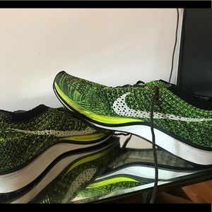 Nike Flyknit Racer Volt/Black Sequoia