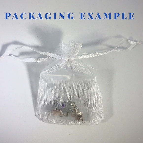 🆕✈️Rose gold Eiffel Tower earrings - Picture 2 of 3