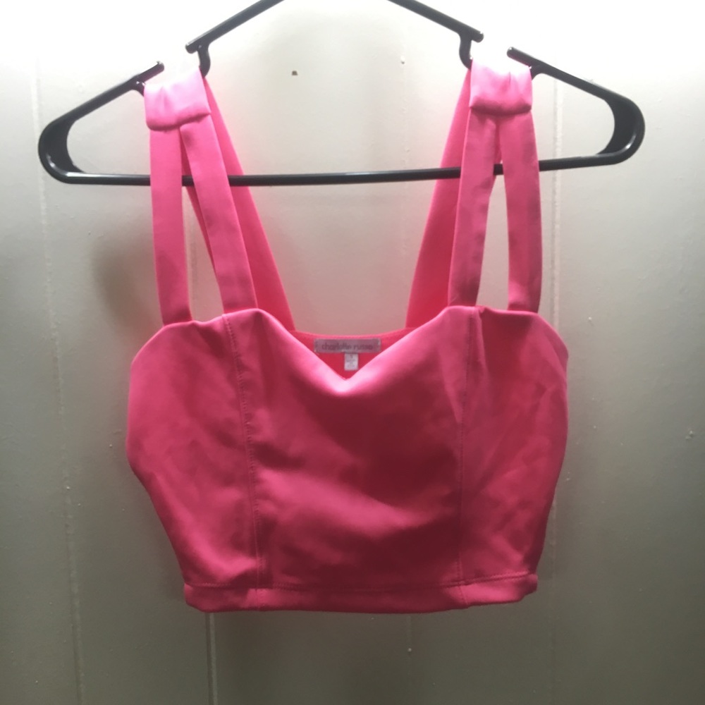 Pink strapped crop top!