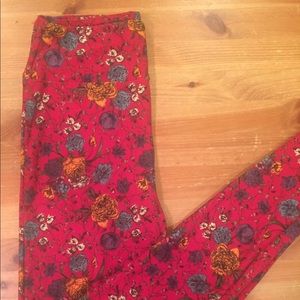 NWOT LuLaroe OS Red Floral Leggings