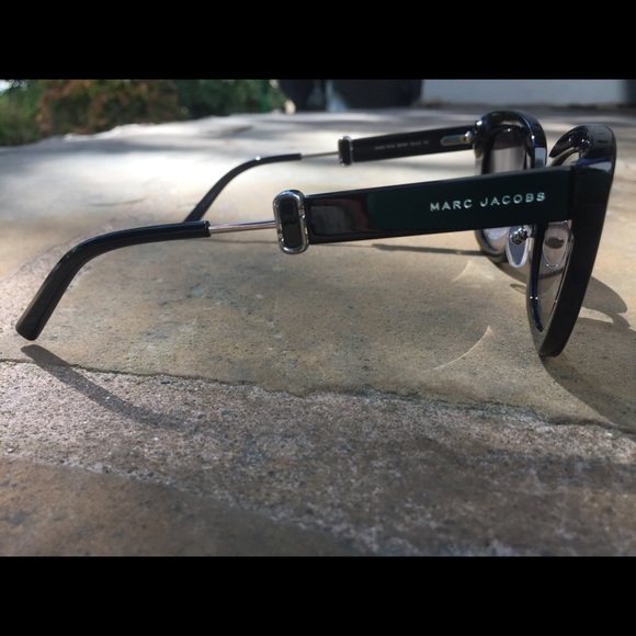 Marc Jacobs authentic sunglasses - Picture 2 of 4