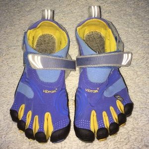 Blue Vibram Fivefingers