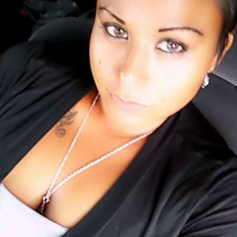 Meet your Posher, Laina