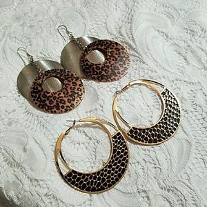 2 Pair of Earrings
