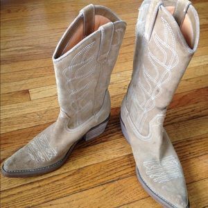 Rocket Dog tan suede cowboy boots size 6/7