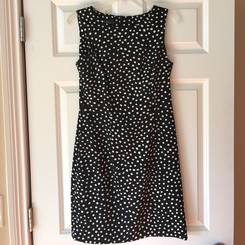 LIKE NEW black and white sleeveless dress!