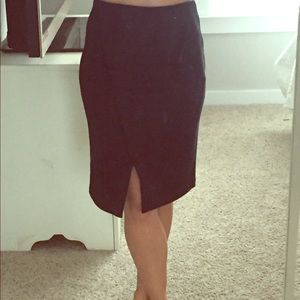 Black pencil Skirt Size XS Fall/Winter Loft
