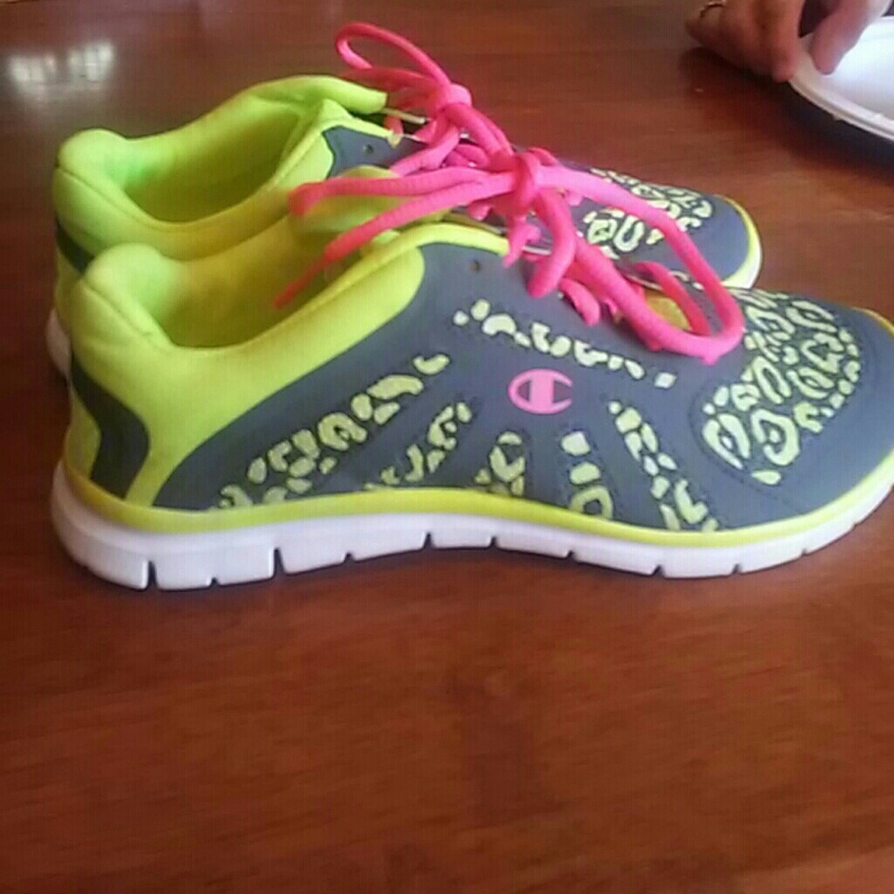 Running shoes