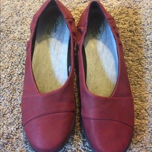 Red Clarks cloud steppers 10
