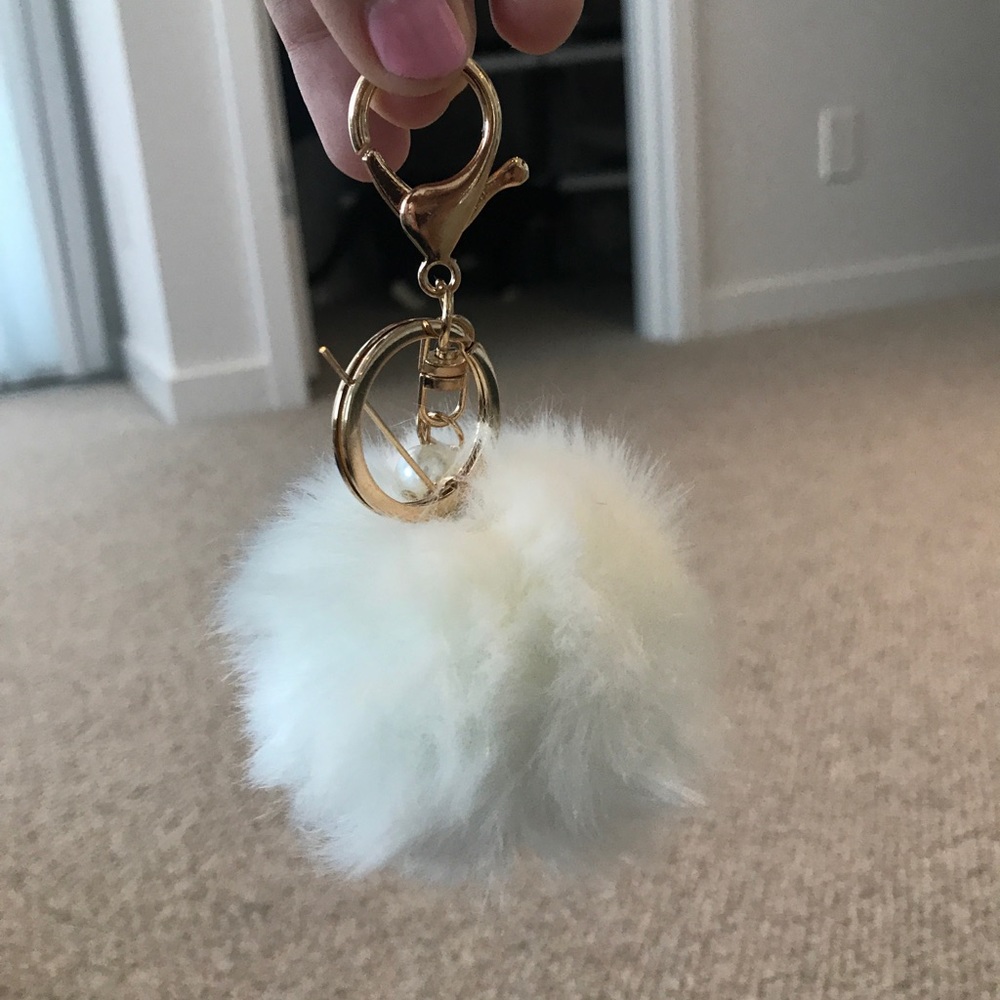 Fur pom pom key chain