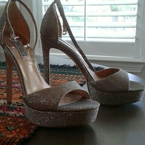 Platform heels gold