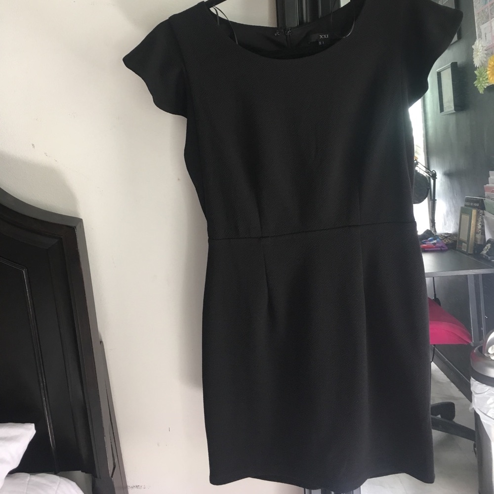 F21 Classy black dress