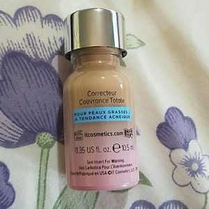 It Cosmetics Bye Bye Breakout-TAN