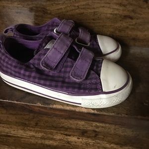 Toddler girls converse size 9. Used condition