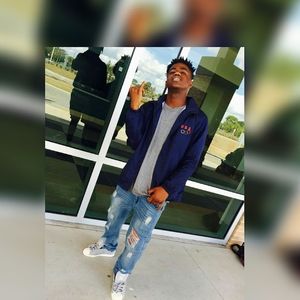 Meet your Posher, Uzi