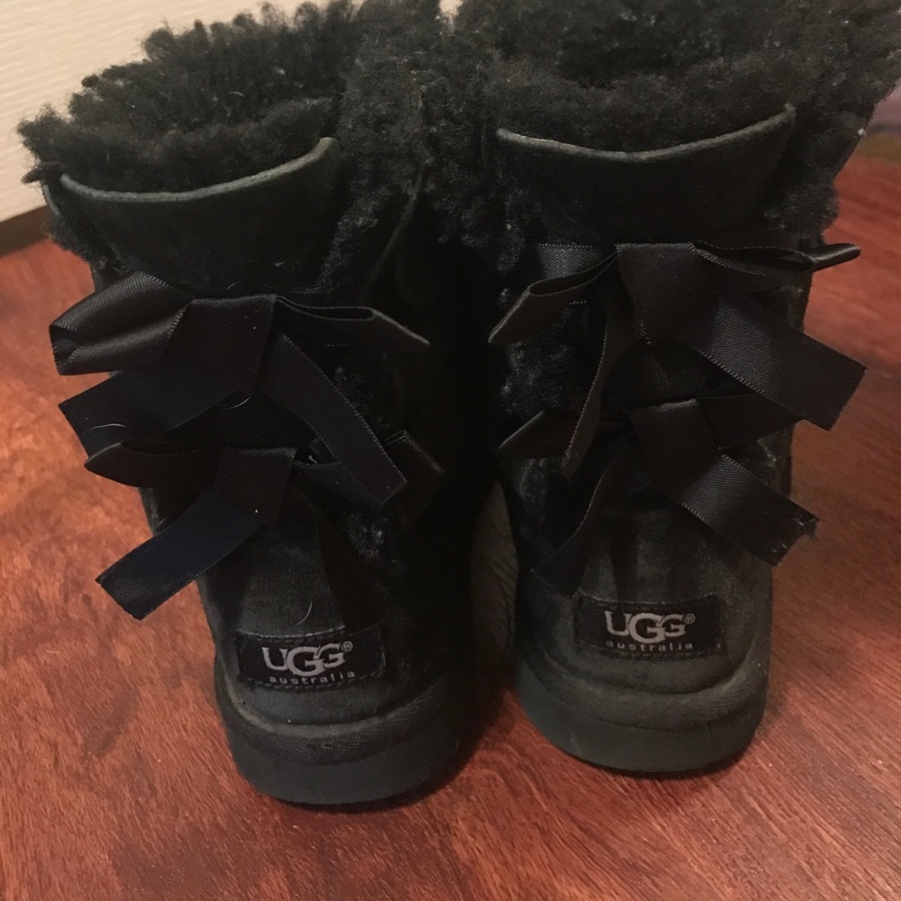 Ugg bow tie boot