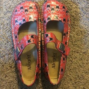 Alegria Mary Janes with owls.  Darling!! Size 41