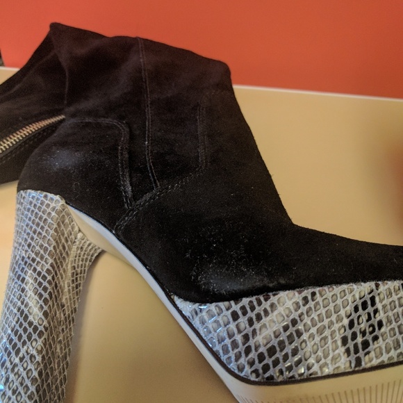 MK Lesly black suede leather high boots sz 5.5 - Picture 2 of 4