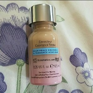 It Cosmetics Bye Bye Breakout - MEDIUM TAN