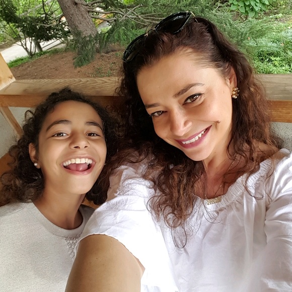 Meet your Posher, Cristina - Picture 1 of 1