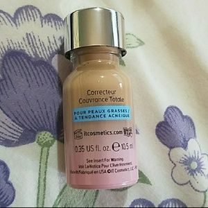 It Cosmetics Bye Bye Breakout - FAIR