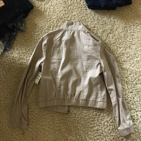 Light jacket - Picture 2 of 2