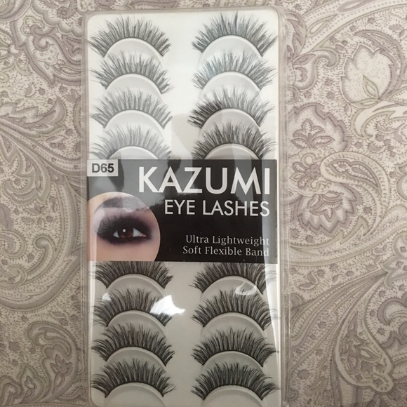 False lashes - Picture 1 of 4