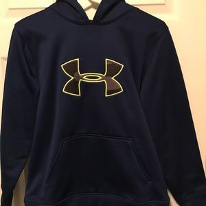 Boys Under Armour sweatshirt