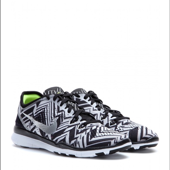 Black and Grey Chevron Nike Free Run Sneakers - Picture 1 of 6