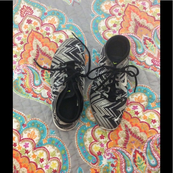 Black and Grey Chevron Nike Free Run Sneakers - Picture 2 of 6